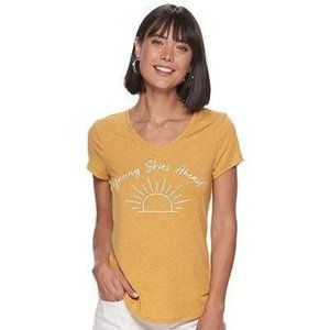 APT 9 Essentials Women's Mustard Yellow Short Sleeve Shirt Size Medium Graphic